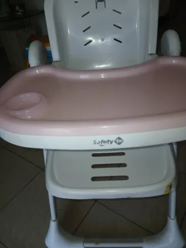 Cadeirinha de alimentação de beb?