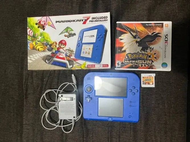 Nintendo 2DS + Ultra Sun + Game Boy Color + Pokemon Yellow