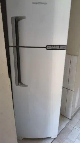 Geladeira Brastemp frostfree semi nova 375litros
