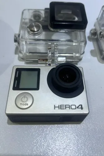 GoPro Hero 4 + Kit Completo de Acessórios