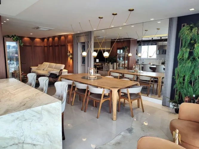 Apartamento para Venda em Balneário Camboriú, Centro, 4 dormitórios, 4 suítes, 5 banheiros