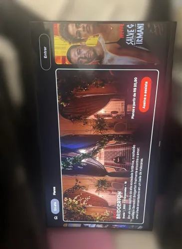 TV PHILIPS 43 polegadas SmartTV garantia e entrega grátis! Com um suporte de parede novo