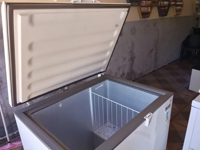 Freezer Horizontal Consul 309L (220V) - Único Dono / Estado de Novo!