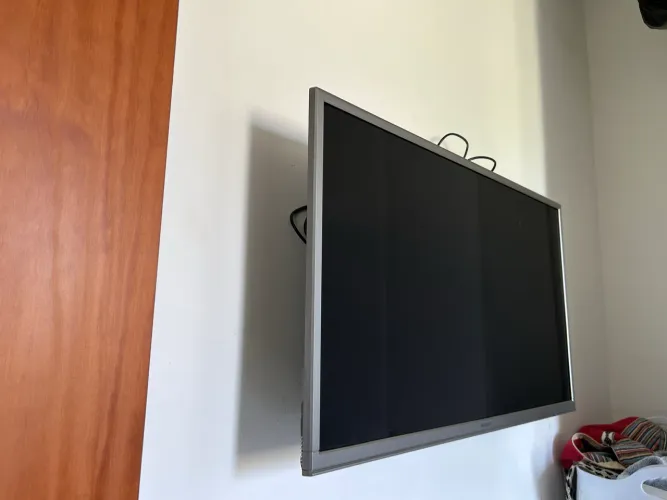Vendo tv 32 polegadas Semp Toshiba com defeito