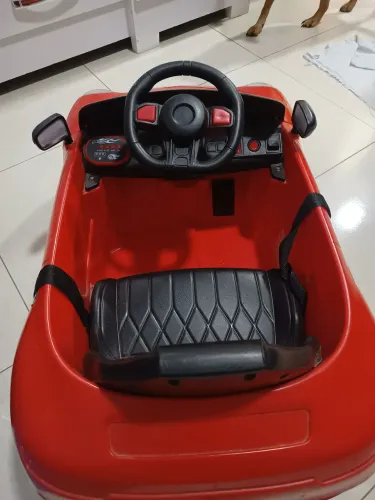 Carrinho elétrico infantil