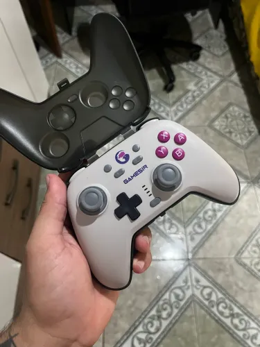 Controle GameSir Nova