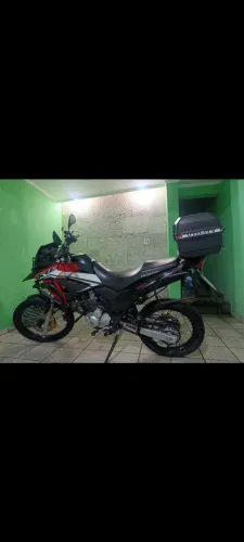 Vendo ou troco XRE300