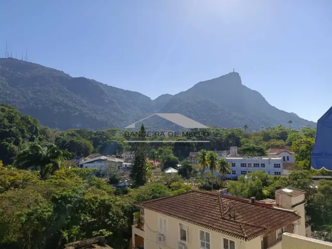 BANDEIRA DE MELLO ALUGA - 71 m² na Praça Santos Dumont, sala, varanda, 2 quartos e vaga