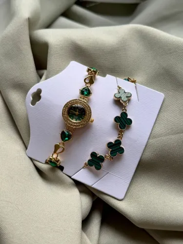 Relógio pedraria com pulseira 