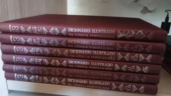 Enciclopédia Dicionário Ilustrado, Grande história universal e História do Brasil.