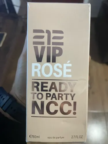 Perfume 212 VIP Rosè