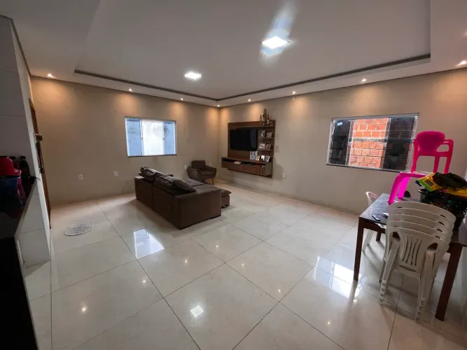 Casa com laje mobiliada