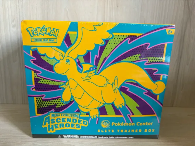 Pokémon - Elite Trainer Box POKEMON CENTER Exclusiva (inglês)