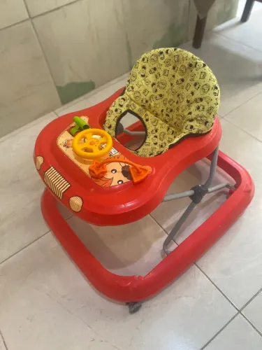 Andador de bebê 