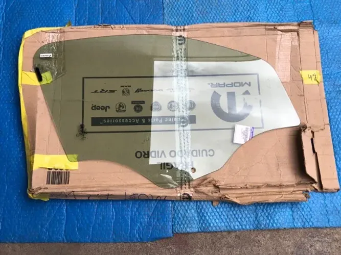 Vidro Mobi Dianteira Direita 16 a 20