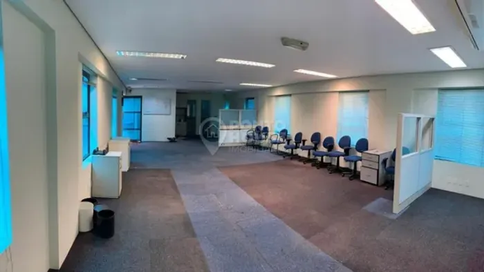 Prédio comercial para venda e locação na Vila Mariana, vão livre e 15 vagas