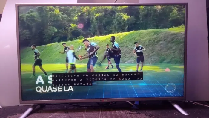 Vendo smartv LG 42 polegadas com wi-fi integrado