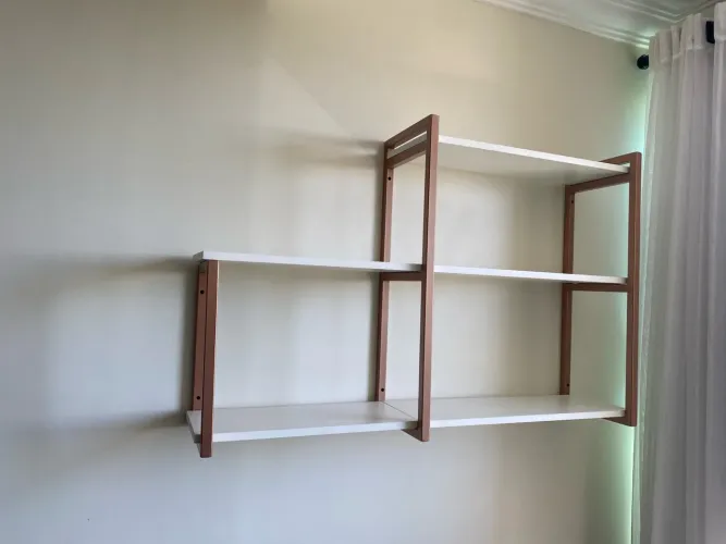 Prateleira estilo industrial