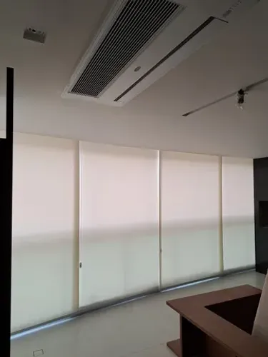 Cortina rolô Translucida para Varanda ( Tela solar )