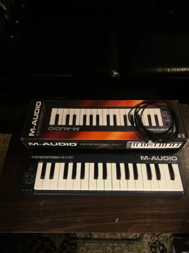 Controlador midi M-Audio Keystation Mini 32