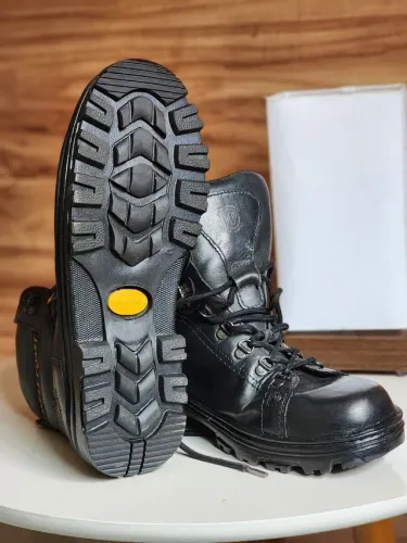 Bota West Coast preto 42