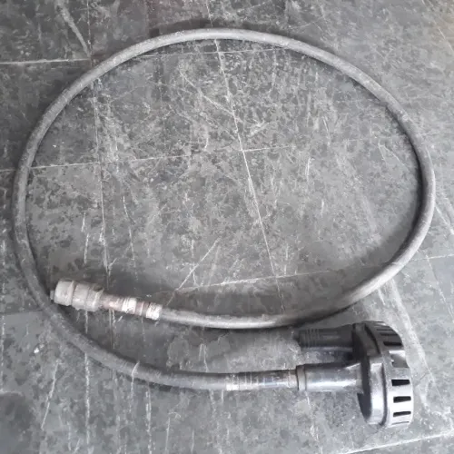 Bomba d?água de 2 polegadas para usar no motor de vibrador de concreto usada.
