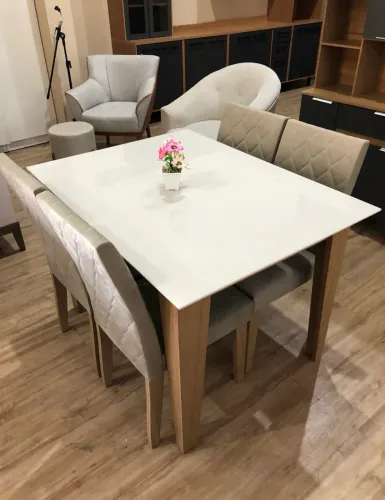 Mesa de Jantar 4 Lugares