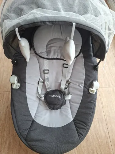 Cadeirinha de balanço Automatica Kiddo Loop Melange Preto
