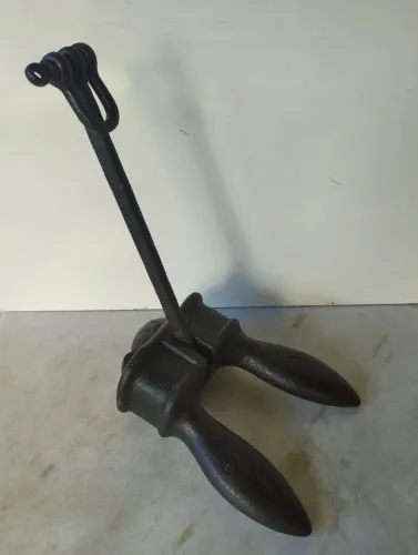 Ancora de Ferro Fundido Antiga