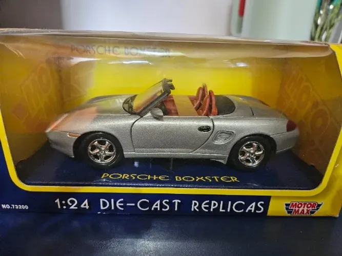 Porsche Boxster miniatura 1:24