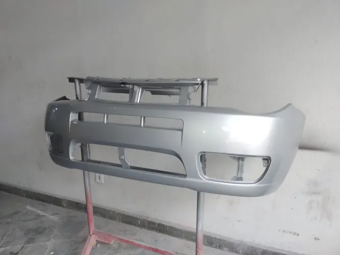 Para-choque Dianteiro Fiat Palio 3ª Geração (2012-2017) - Prata Bari Original Fiat<br>