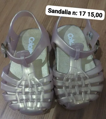 Sandália rosa infantil
