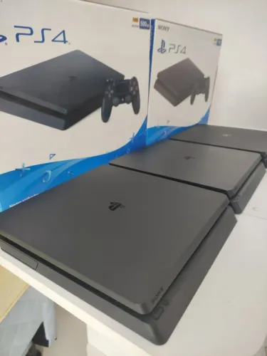 PS4 + 2 controles + 3 jogos a sua escolha - ABAIXO DE VALOR DE MERCADO
