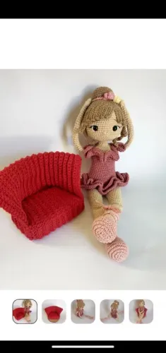 Boneca bailarina em amigurumi/crochê 