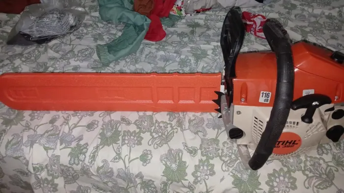 Vende-se moto serra nova 