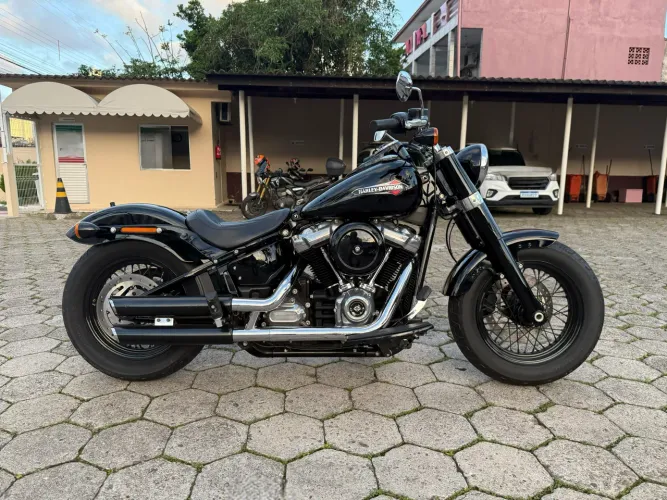 Harley Davidson Softail Slim 2019, com 6.000 km. Motocicleta Nova!!!!! Somente Venda!!!!