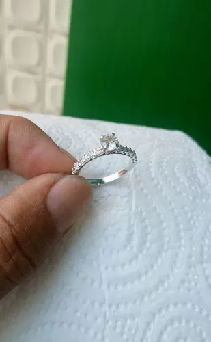 Anel Solitário Prata com Pedrarias em Zircônia