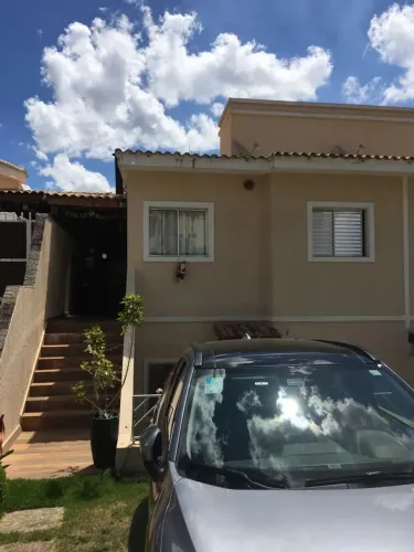 Casa em Condomínio