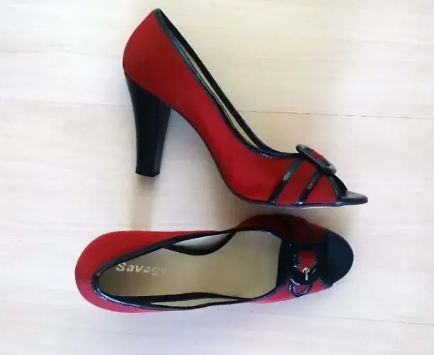 Sapato peep toe da Savage