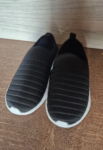 Tênis Slip-On Preto - Novo