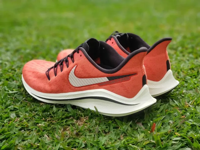 Tênis Nike Air Zoom Vomero Edição 14 No.39