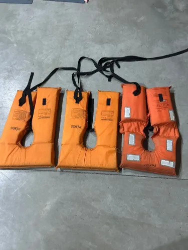 4 Coletes Salva-Vidas Laranja - Segurança Aquática