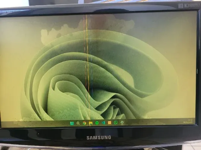 Monitor Samsung 19' (Tela manchada)