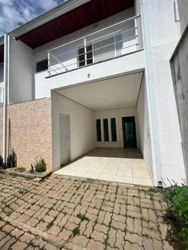 Aluga-se lindo sobrado no Jardim Deyse em Itapetininga