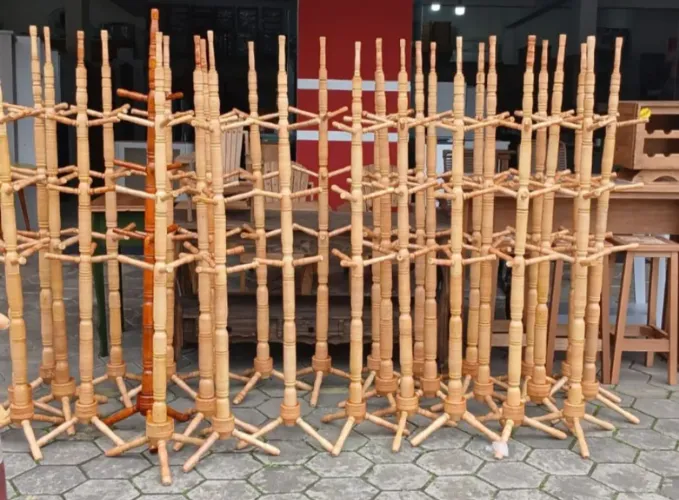 Cabideiro de madeira NOVOS 
