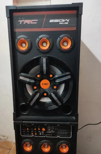 Caixa de som amplificada TRC