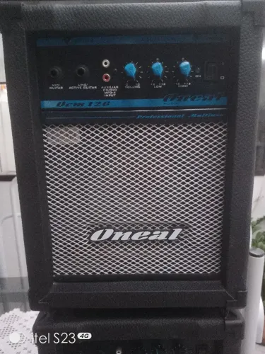 Amplificador de Guitarra Oneal Ucm126