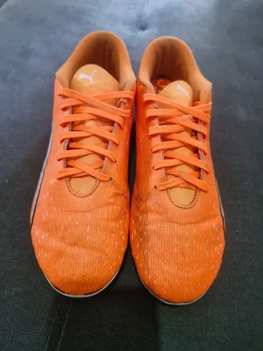 Chuteiras de campo Puma N°40 Laranja