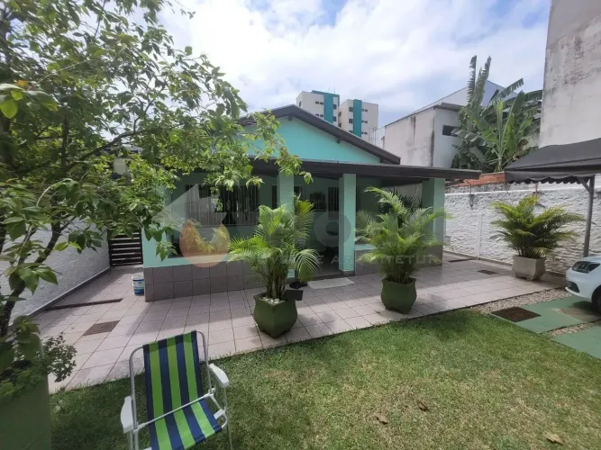 Casa com 3 dormitórios à venda, 166 m² por R$ 1.600.000 - Centro - Caraguatatuba/SP