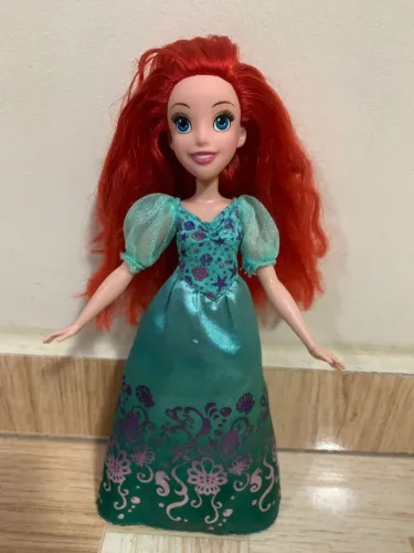 Boneca Ariel - A Pequena Sereia hasbro